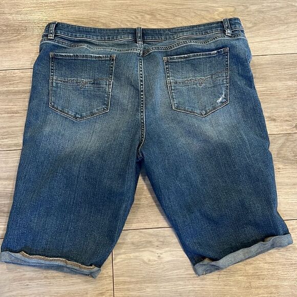 Women’s Soho New York jeans Plus size 20 denim distressed ripped Bermuda shorts - Picture 9 of 9